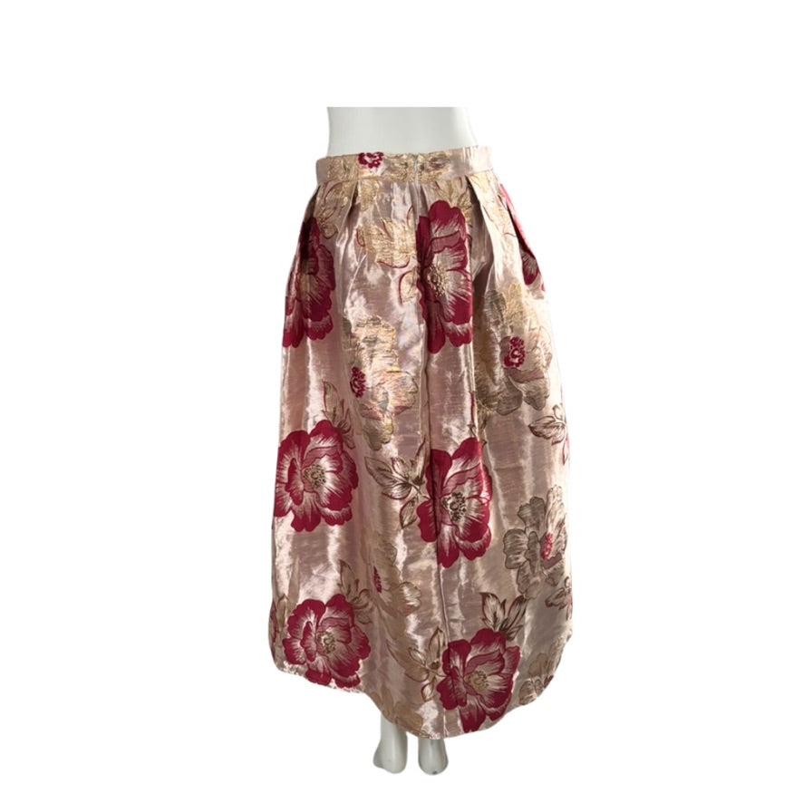 Floral patterned skirt on a mannequin against a white background
