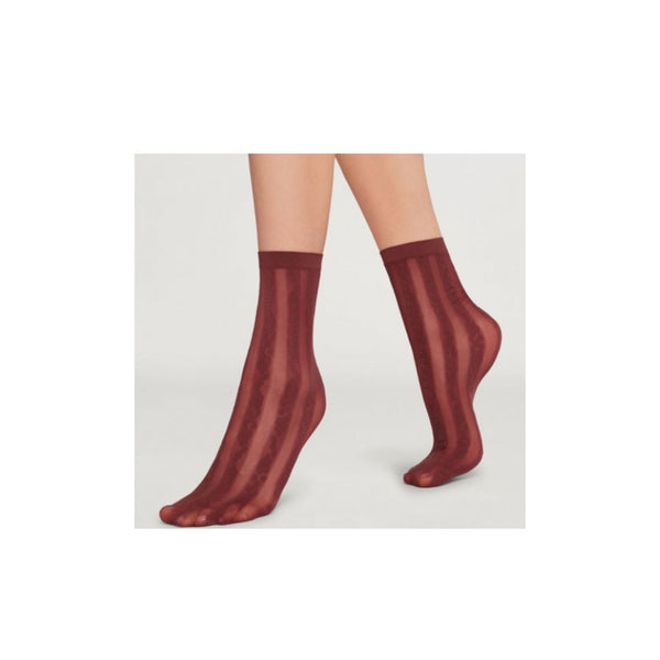 Sheer Floral Stripe Ankle Socks 20 Denier Ruth Wolford Açai Red