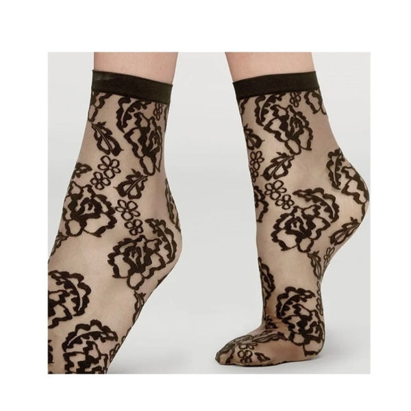 Floral 20 Denier Sheer Doralee Socks Wolford Nude