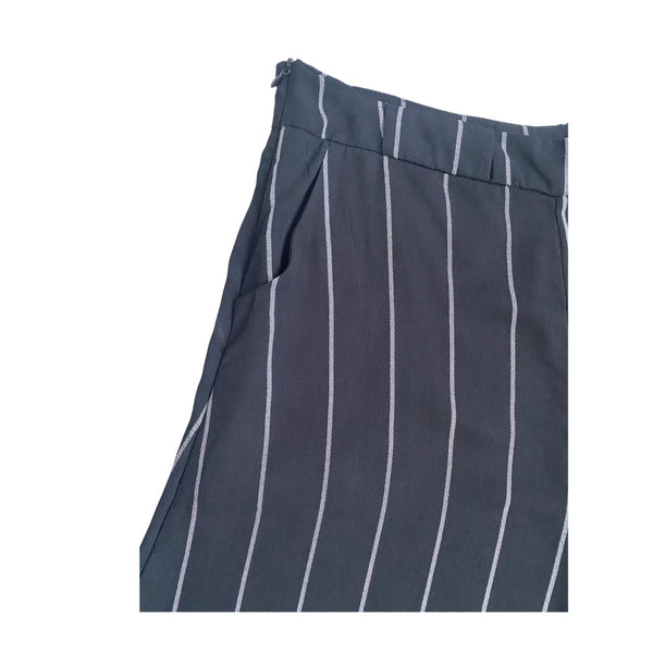 Pinstripe Asymmetric Long Shorts Culottes Black SIZE XL