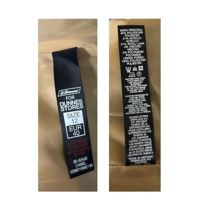 Two black labels with text and size information on a beige background