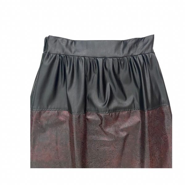 Two-Tone Black & Burgundy Embossed Faux Leather Skirt Size M – Preloved