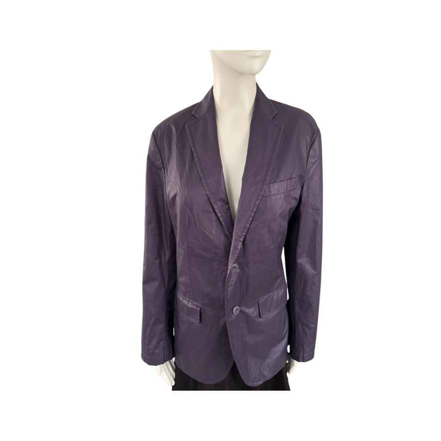 Purple blazer on a mannequin against a white background