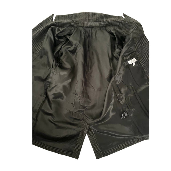 Black lining with plaid pattern on a white background