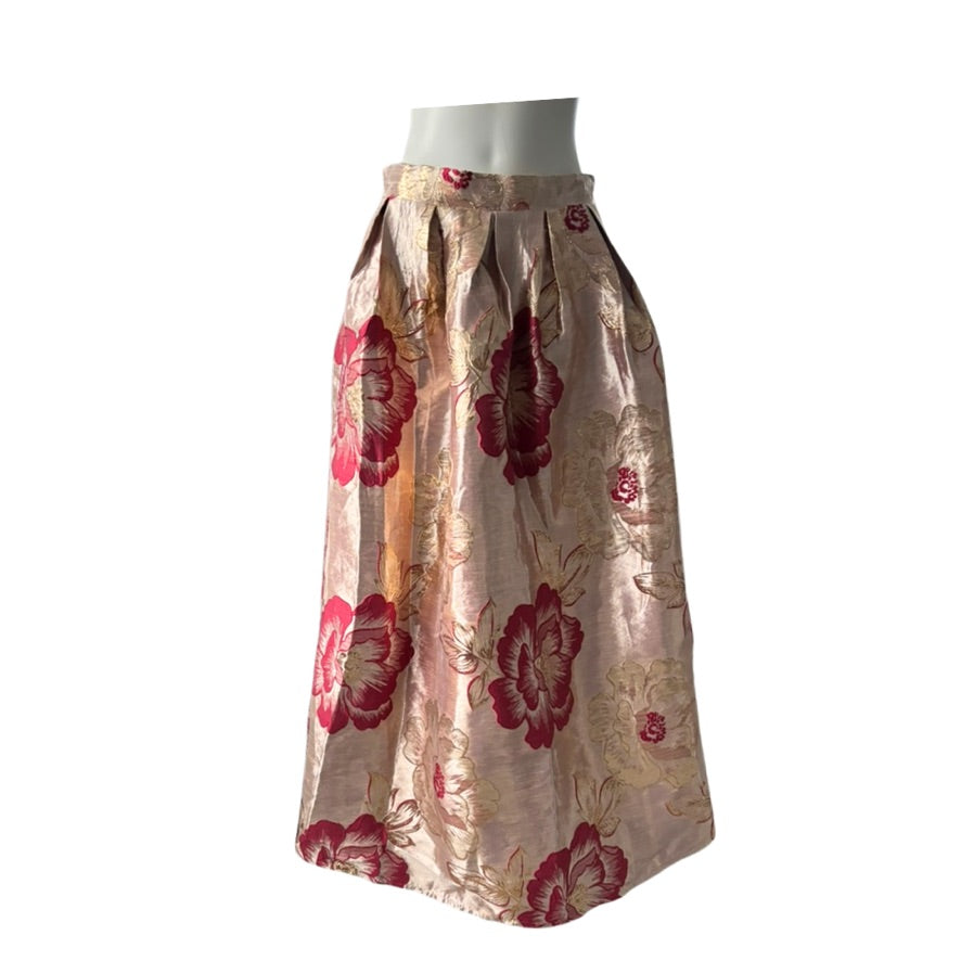 Floral patterned skirt on a mannequin against a white background